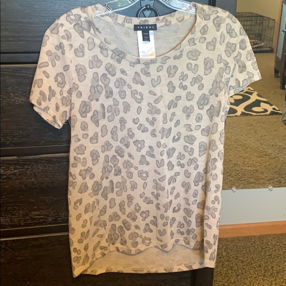 NWT Tribal Leopard T-Shirt size XS